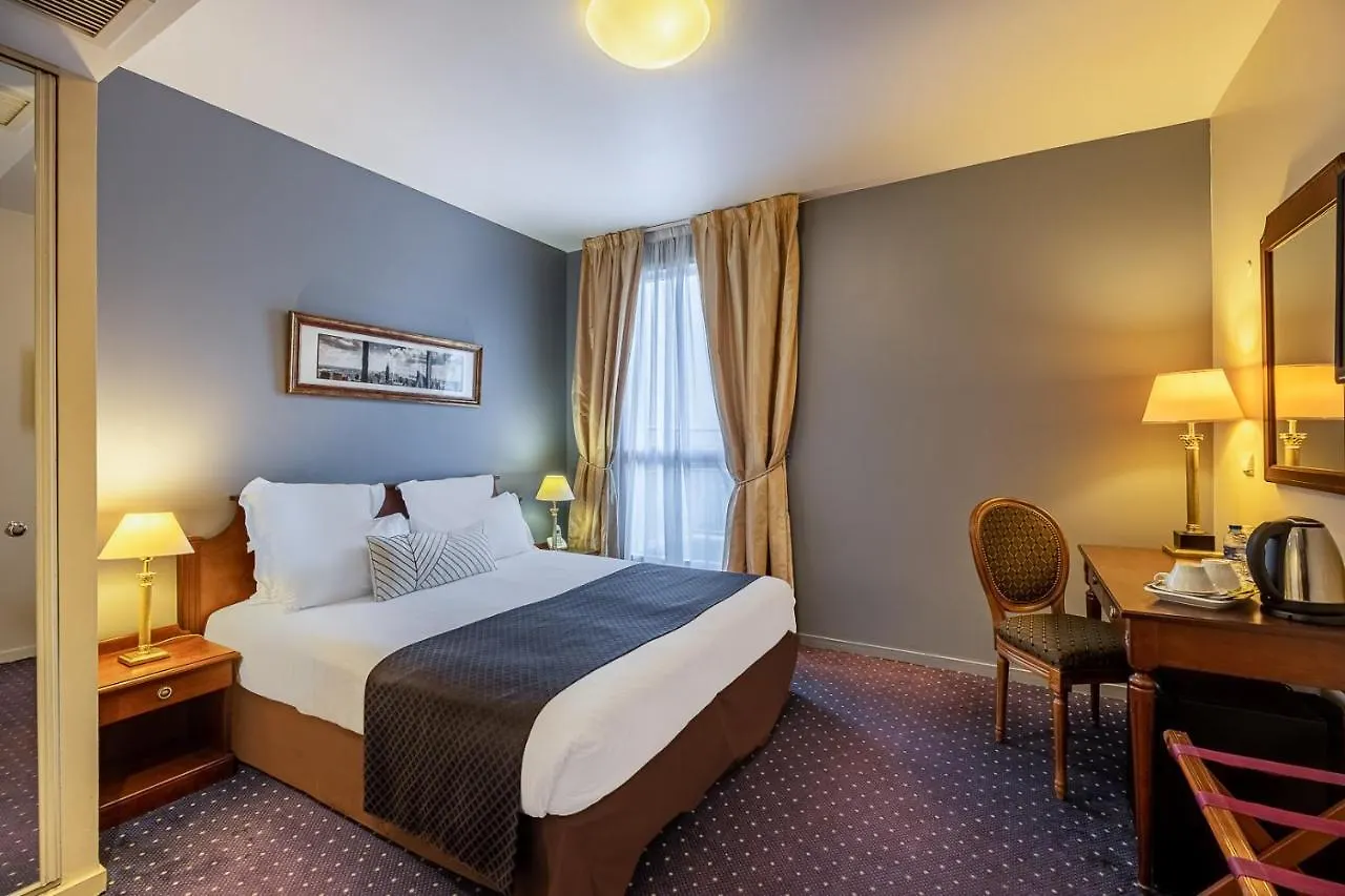 Amiral Hotel Paris 4*,