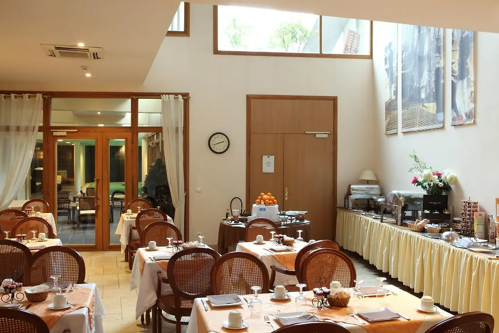 Amiral Hotel Paris