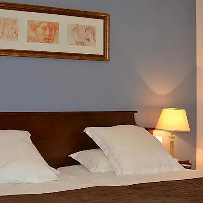 Amiral Hotel Paris 4*,